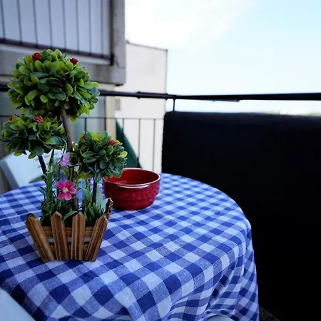Nada 5 - Apartman S Pogledom Na More Apartamento Pula